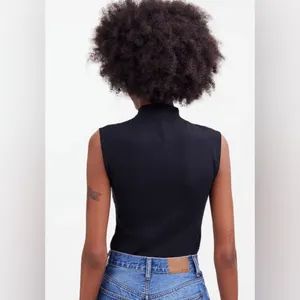 Madewell Womens Black Funnelneck Cropped Muscle Tee thumbnail 2