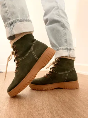 White Mountain Dark Green Leather Faux Fur Lace-Up Boots with Tan Sole thumbnail 4