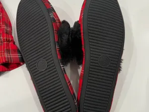 Victoria's Secret Red Plaid Slippers w/Bag Brand New NWT Size L thumbnail 2
