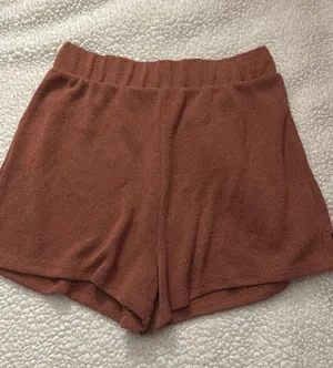H&M Orange Shorts thumbnail 1