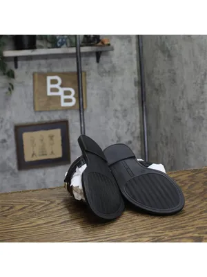 NWT Tommy Hilfiger Womens Goldiea Thong Emblem Sandals TWGOLDIEA Black 6.5M thumbnail 7