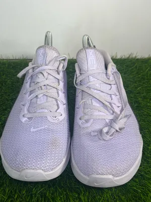 Nike Metcon 5 Training Shoes Light Violet Lavender Women’s Size 8.5 Cross Training thumbnail 2