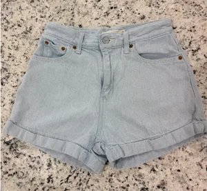 Levi's Shorts thumbnail 1