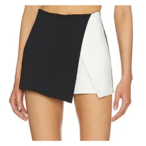 Superdown Revolve NWOT Aaleyah Colorblock Wrap Skort M Black White Skirt Shorts thumbnail 1