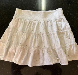 American Eagle White Eyelet Laced Tiered‎ Mini Skirt Linen Sz XL Stretch Waist thumbnail 1