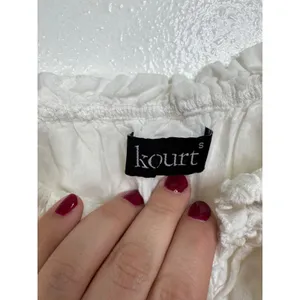 Kourt White Embroidered‎ Mini Dress Size Small thumbnail 3