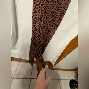 Old Navy Fitted Leopard-Print Sleeveless Rib-Knit Midi Dress Size XL thumbnail 6