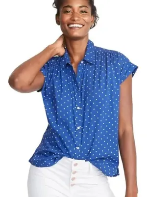 Old Navy Blue Polka Dot Front Botton Cap Sleeve Blouse - Size: medium thumbnail 1