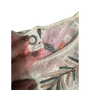 AKEMI + KIN Cream Embroidered Floral Lace Trim Poncho Top Size‎ XS Boho Beach thumbnail 3