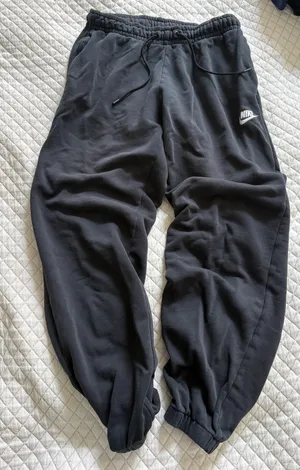 Black Nike Sweatpants thumbnail 1