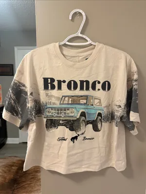 Ford Bronco Vintage Style Mountain Graphic Crop Tee Cream / Black Oversized Fit thumbnail 2