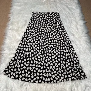 Ann Taylor Women's Size XS Pull On‎ A-Line Skirt Black White Heart Print Midi thumbnail 2