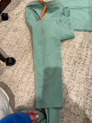 FIGS Scrubs Set thumbnail 3