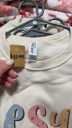 Boutique Jesus saves sweatshirt thumbnail 2