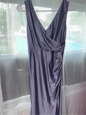 Elegant Lilac Satin style fabric V-Neck Evening Gown thumbnail 4