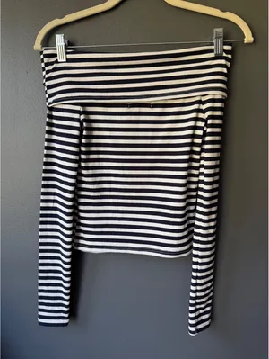 Oak & Trellis XS Black and White Striped Off-Shoulder Long Sleeve Top thumbnail 2