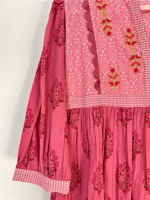 Pink Floral Midi Dress Women's Small Cottagecore Boho V-Neck Summer thumbnail 4