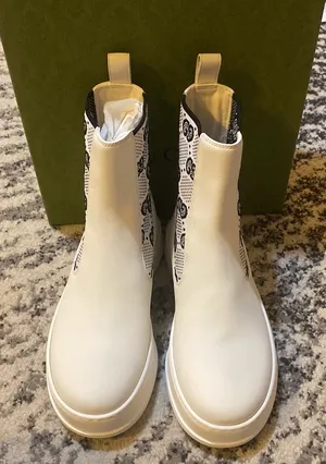 GG Supreme Panelled Chelsea Boots Size 38 thumbnail 2