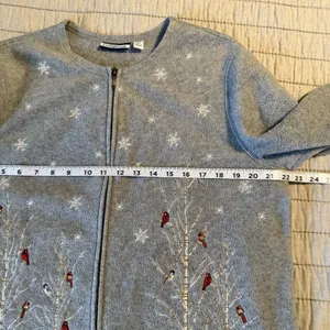 Croft & Barrow Cardigan Sz PL Full Zip Gray Cardinals Birds Holiday Winter‎ Snow thumbnail 5