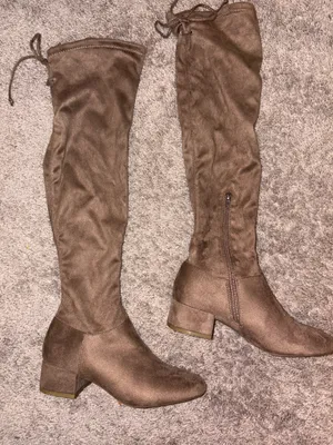 Brown knee high boots Size 6 thumbnail 1