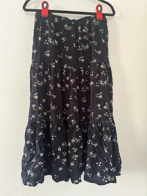 SO Black Floral Tiered Midi Skirt Large Cottagecore Prairie Romantic Modest thumbnail 5