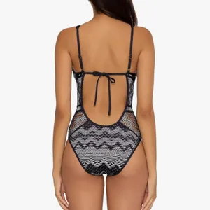 BECCA‎ Show & Tell Crochet Plunge Medium One Piece Black and White Swimsuit thumbnail 3