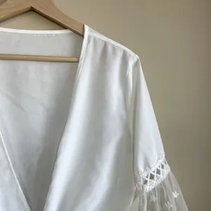 BKMGC sheer white cropped cardigan top lace detail tie front women's size‎ M thumbnail 2