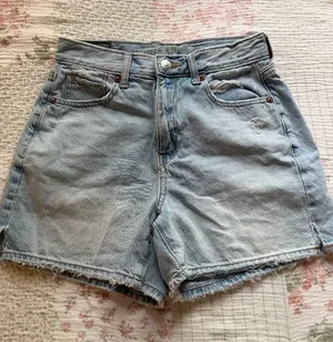 American Eagle Jean shorts  thumbnail 1