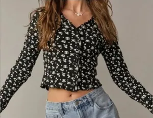 Francesca’s Floral Ribbed Button Front Top – Women’s Small Long Sleeve Stretchy thumbnail 1
