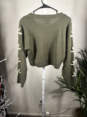 N288. Jessica Simpson Olive Green Cropped Knit Sweater with Floral Sleeve Detail thumbnail 5