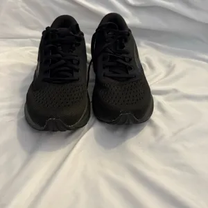 Like New Brooks Adrenaline GTS 24 Running Shoes 8 Wide (D) thumbnail 9