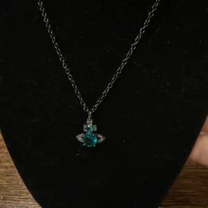 Turquoise Blue Pendant Gunmetal Chain Necklace thumbnail 3