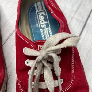 Keds Original Red Canvas Sneaker Shoes Classic Minimalist US 7 UK 4.5 EUR 37.5 thumbnail 4