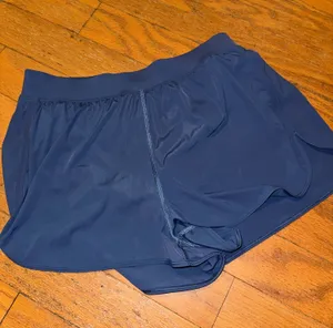 Lululemon shorts  thumbnail 1