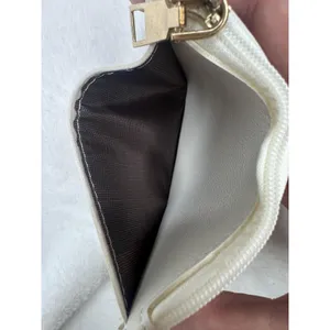 Source Unknown Card Wallet Womens One Size White Faux Leather Zip Around Credit Card Holder thumbnail 4