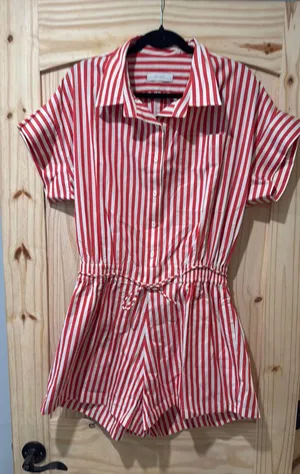 red strip romper Size 8 thumbnail 1