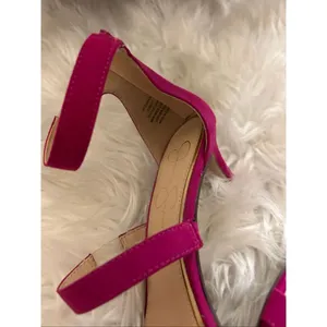 Jessica Simpson Emara Pink Fuchsia Lucite Stiletto Heels Sandal Size 6.5 thumbnail 2