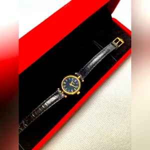 Super CUTE ladies GUCCI SHELLY LINE watch🌹🌹🌹 thumbnail 7