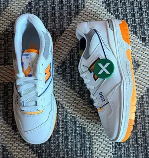 New Balance 550 Sneaker Lakers Pack White/Orange Womens Size 7.5 thumbnail 1