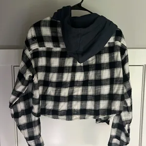Black and White Plaid Jacket with Hood thumbnail 2