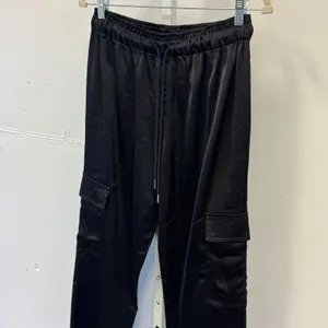WAYF Harbour Cargo Jogger Pants‎ Black Satin Small High Waist Lightweight thumbnail 6