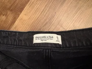 Abercrombie 90s Relaxed Cutoff High-Rise Shorts 25 thumbnail 3