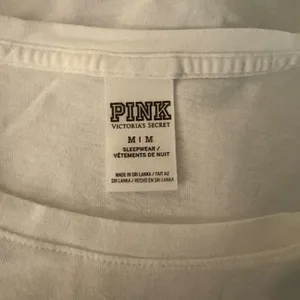 Victoria's Secret Pink White Long Sleeve Sleep Tee size M thumbnail 3