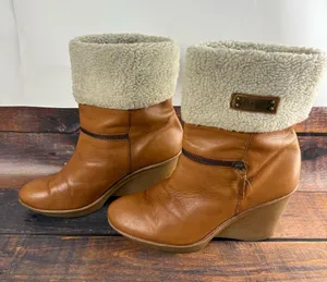 B. Makowsky Tan Winter Boots with Cream Fur thumbnail 3