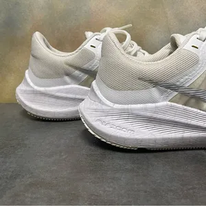 Nike Zoom Winflo 8 CW3421-104 Women's White Metallic Silver Running Shoes Size 8 thumbnail 9