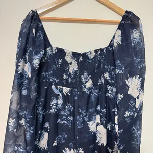 NEW Abercrombie & Fitch Emerson Chiffon Floral Navy Blue Midi Dress Medium NWT thumbnail 6