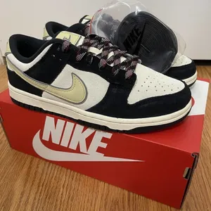 NEW! Nike Dunk Low LX Black Suede Team Gold Wmns size 6.5 men size 5 DV3054-001 thumbnail 4