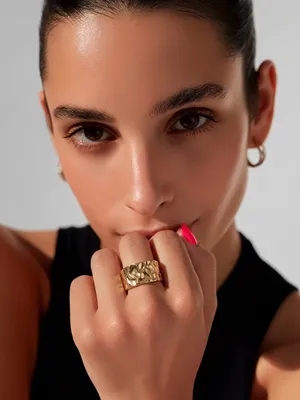 Women’s Gold Hammered Wide Band Ring – Size 7 thumbnail 3