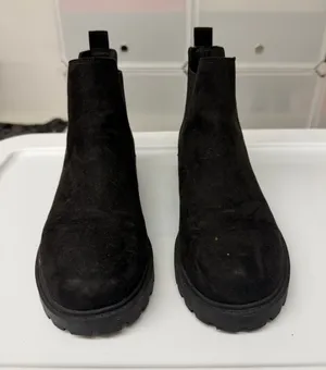 H&M Suede Chelsea Boots thumbnail 1