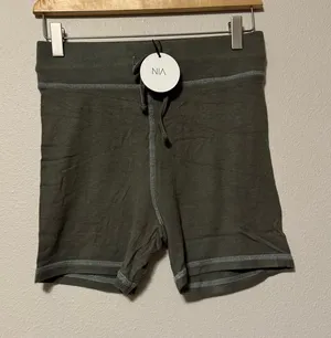 NWT NIA Olive Athletic Shorts Green Size XS thumbnail 1